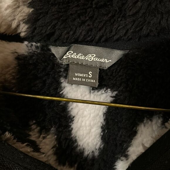 Eddie Bauer We Wander Plush 1/4 Zip Neutral Camo pull over Small - Picture 4 of 6